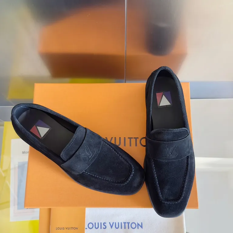 Louis Vuitton Shoe 